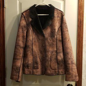 Women's Suede Faux Fur Button Up Coat Medium